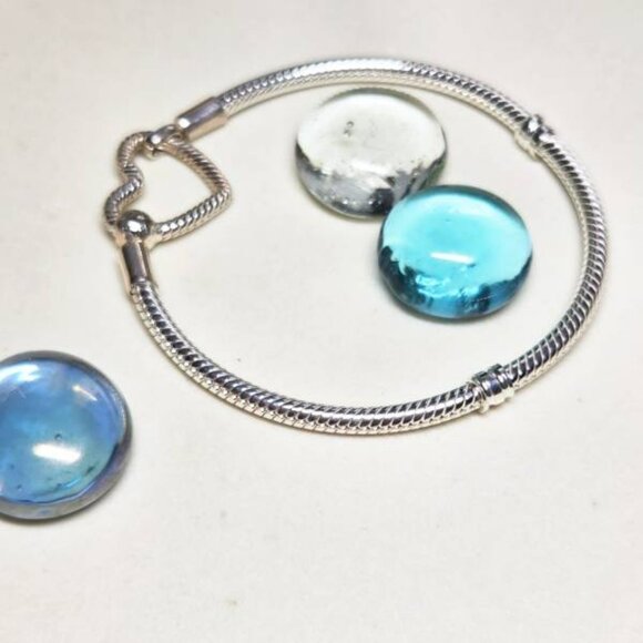 Pandora Heart Clasp Charm Bracelet Moments Snake Chain Bracelet Sterling Silver - Picture 4 of 5